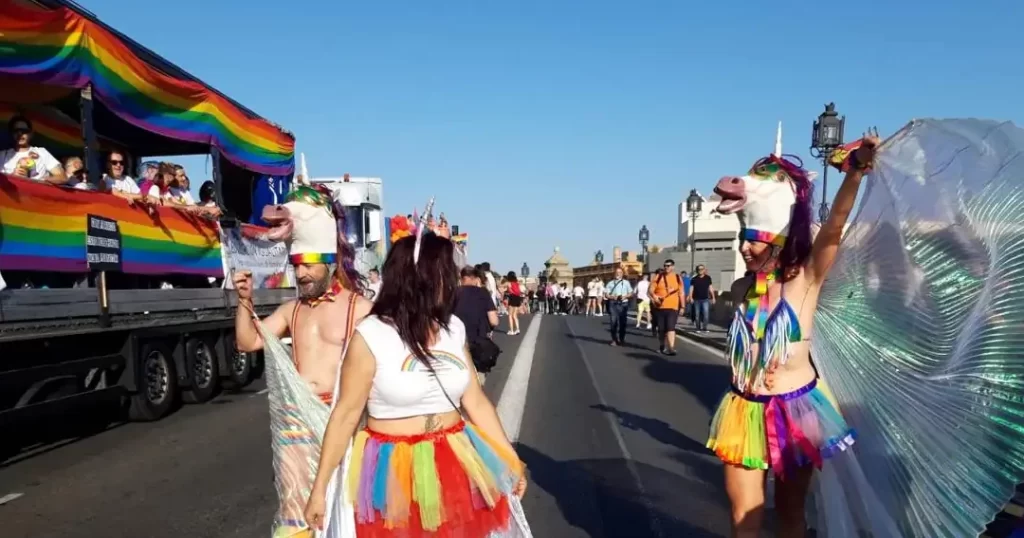 Caravana del Orgullo Gay 2023: Un Desfile Vibrante y Colorido 1 Caravana del Orgullo Gay 2023: Un Desfile Vibrante y Colorido