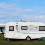 Descubre cómo alquilar una caravana y disfruta de aventuras sobre ruedas