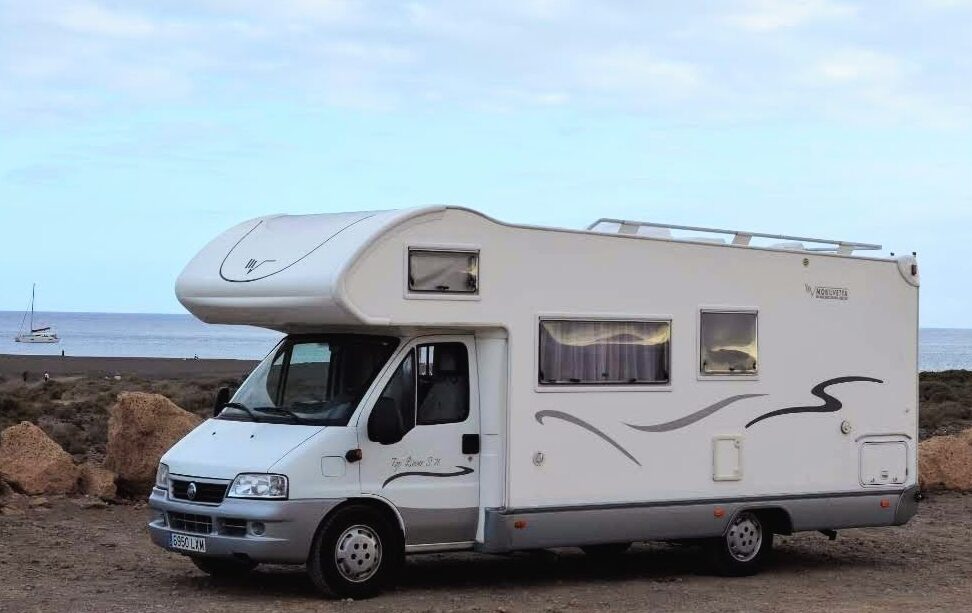 Descubre la aventura en El Hierro: Alquiler de Caravana 1 Descubre la aventura en El Hierro: Alquiler de Caravana