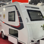 Descubre la espaciosa caravana Sterckeman con 3 ambientes