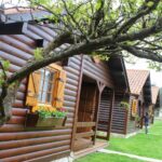 Descubre las increíbles cabañas del Mirador de Ézaro