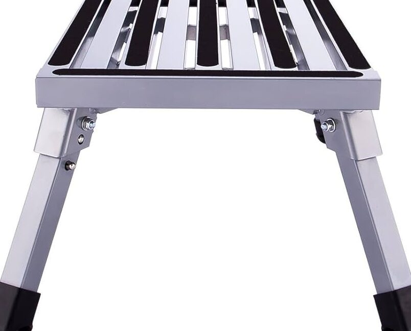 Descubre las prácticas escaleras plegables ideales para tu caravana 1 Descubre las prácticas escaleras plegables ideales para tu caravana