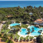 Descubre los mejores campings en Tarragona con bungalows para unas vacaciones inolvidables