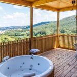Disfruta del lujo de las cabañas con jacuzzi en A Coruña
