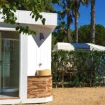 Experiencia de camping única con baño privado en tu parcela