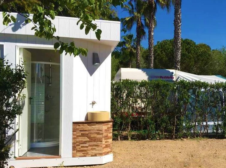 Experiencia de camping única con baño privado en tu parcela 1 Experiencia de camping única con baño privado en tu parcela