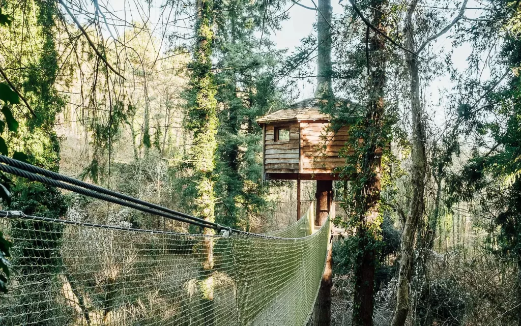 Experiencia única: Descubre las increíbles cabañas en los árboles en Madrid 1 Experiencia única: Descubre las increíbles cabañas en los árboles en Madrid