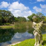 Explora la naturaleza en el encantador Camping San Juan de la Canal