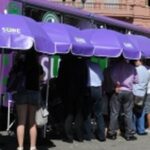 Mickey lidera la épica caravana: Una aventura imperdible