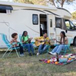 Refresca tu caravana este verano con el toldo perfecto