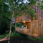 Cabañas entre árboles: descubre la belleza natural de Cáceres