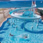 Camping en Galicia: Disfruta de Bungalows y Piscina
