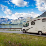 Descubre el encanto del camping para caravanas en Granada