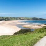 Descubre la belleza del caravaning en San Vicente de la Barquera, Cantabria, junto a Oyambre