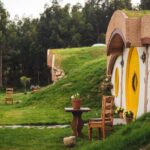 Descubre las encantadoras cabañas hobbit en Viveiro