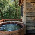 Escapa a la tranquilidad de las acogedoras cabanitas del bosque