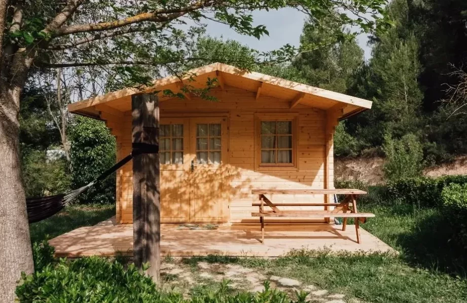 Escape mágico: Descubre las encantadoras cabañas en el bosque de Valencia 1 Escape mágico: Descubre las encantadoras cabañas en el bosque de Valencia