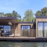 Experiencia única: Cabañas flotantes sobre el mar en España