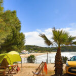 Descubre el mejor camping cerca de Zahara de los Atunes 5 Opiniones del camping Torre de la Mora: ¡Experiencias inolvidables en la naturaleza!