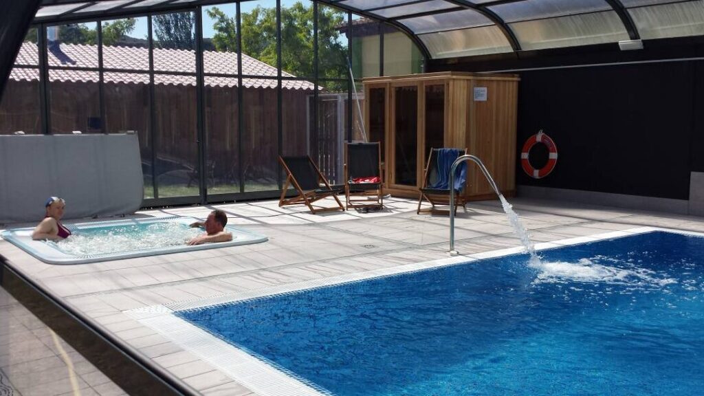 Vacaciones perfectas: camping con piscina climatizada cerca de Madrid 1 Vacaciones perfectas: camping con piscina climatizada cerca de Madrid